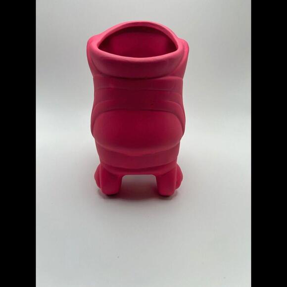 Decorative Pink Vessel Roller Skates - Picture 3 of 4